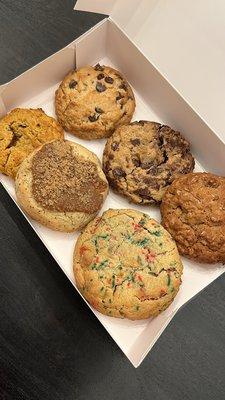 Box of six (Chocolate Chip, Brookie, Oatmeal apple pie, Pumpkin Spice Latte, Coffee Crumb Cookie and Funfetti)