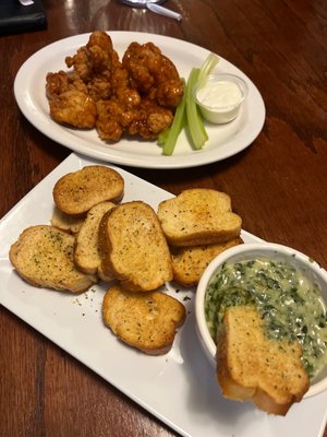 Boneless wings and spinach dip