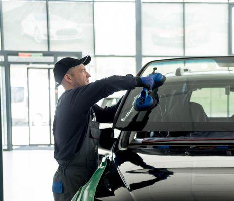 Windshield Installation & Repair