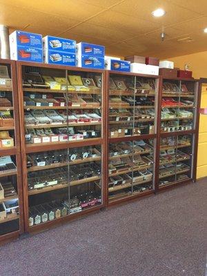 Cigar humidors