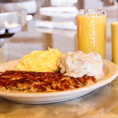 Aunt Em's biscuits and gravy