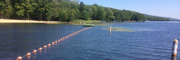 Swimming area to the left, boating area on the right.