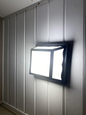 outdoor light installation