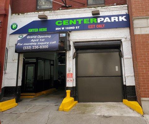 Centerpark West 102nd Street Garage