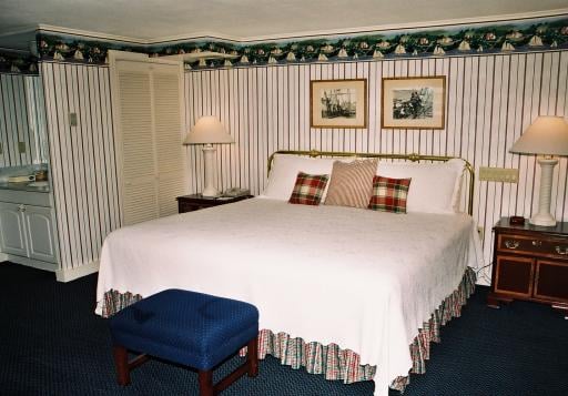 harborside inn room