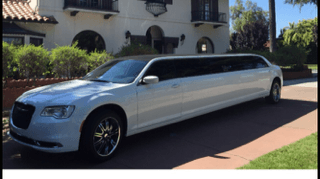 Chrysler 300 limo in San Jose