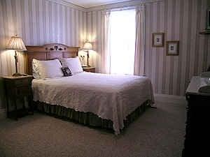 Guest bedroom