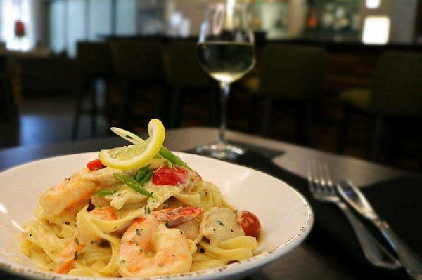 Chicken Chardonnay Fettuccini with Tiger Prawns