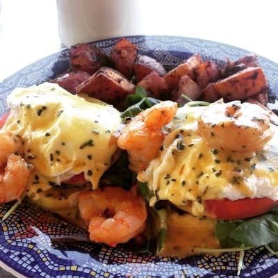 The Blue Benedict with shrimp instead of crab was AMAZING. The staff was very friendly. I will definitely come back next time