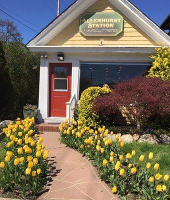 Allenhurst Station Salon front entrance on 415 Spier Avenue, Allenhurst, New Jersey 07711