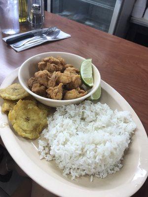 Chicharron de pollo chicken tenders are the best crunchy and tasty