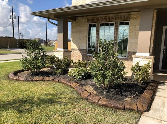 Decorative concrete border