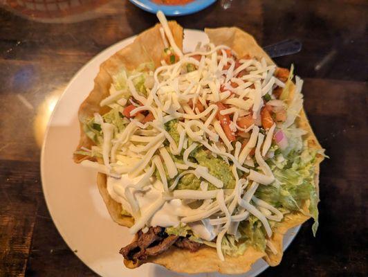 Fajita taco salad