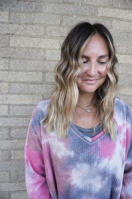 Face Frame Highlight + Haircut to freshen up balayage