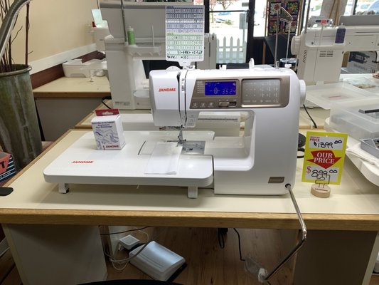 Janome 5300QDC sewing machine