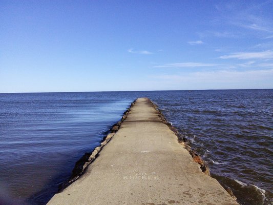 Wild water on the right, calm on the left.