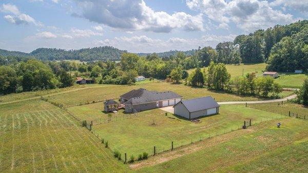 Call me about
  250 Gage Rd
  Philadelphia, TN 
  
  Sits on 5 acres