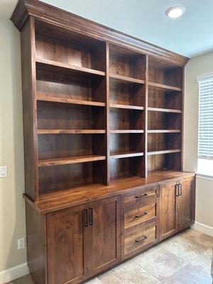 Here we have a beautiful display cabinet in Knotty Alder material - Stained