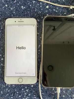 iPhone 7+ with new screen (on the left) on the right the iPhone 12 backing up :)