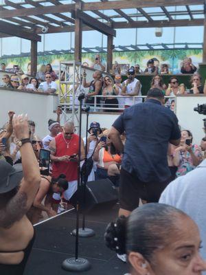 Freestyle artist George Lamond performing