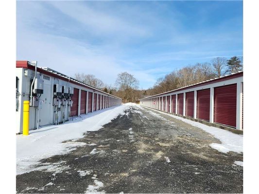 Exterior Units - Storage Express at 721 River Rd, Glenmont, NY 12077