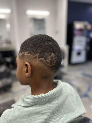 Drop fade with Christmas tree design on child