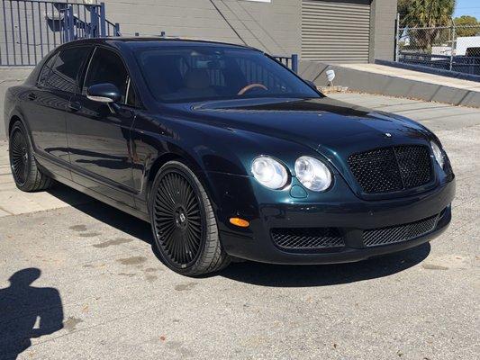 Custom paint on Bentley Flying Spur