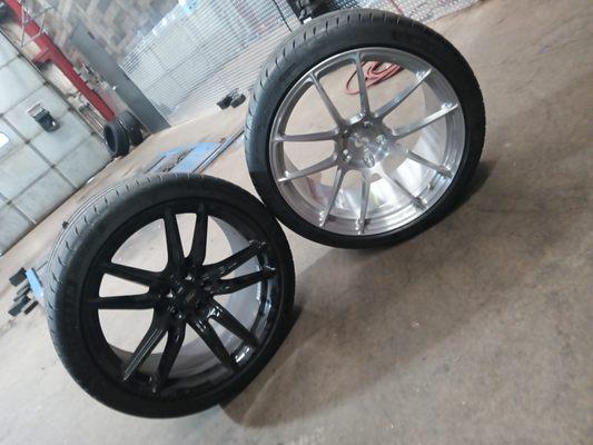 Mounted some rubberbands on custom rims