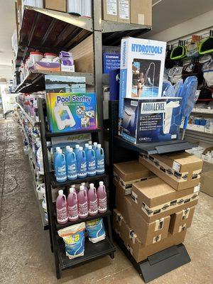 Wholesale Pool Mart Pool water leveler, tile soaps, lead canisters and more.