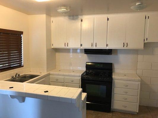 Kitchen Renovation, new stove & backsplash