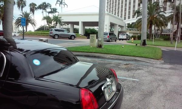 Taxi waiting zone at the Naples Grande Hotel