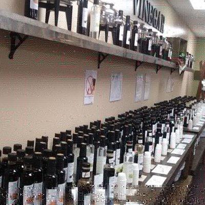 Fine selections of infused extra virgin olive oil, and balsamics. Also cooking supplies, salts, spices, dips, pasta and sauces