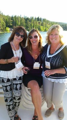 Pouring Bridgepress Wine on a Coeur d' Alene cruise!