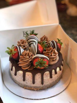 Chocolate covered Strawberry cheesecake 6"