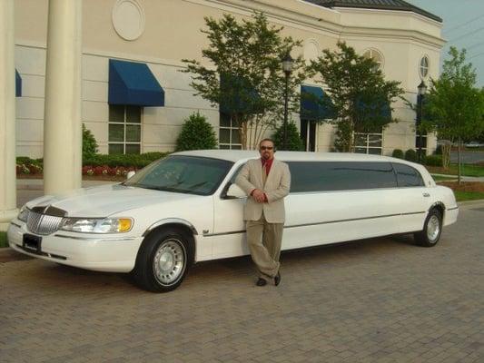 Destinations Unlimited Limousines