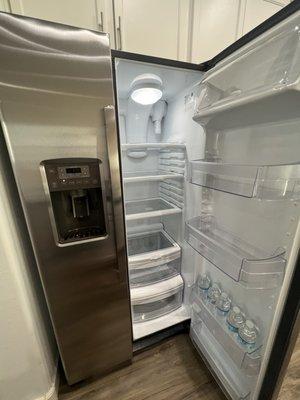 Fully cleaned refrigerator