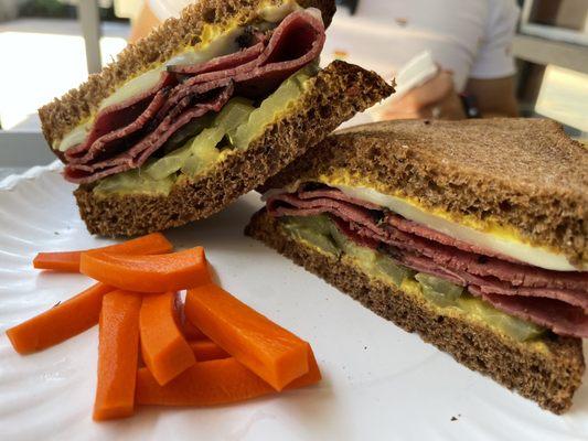 Hot Pastrami Sandwich with cheese