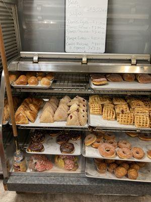 Panaderia y Pasteleria Las Delicias