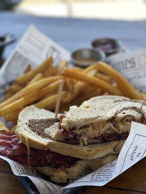 Reuben with pomme