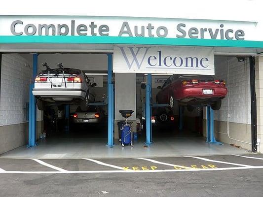 Big Q Lube Auto Service and Repair Center provides complete auto service and we are conveniently located in Santa Monica.