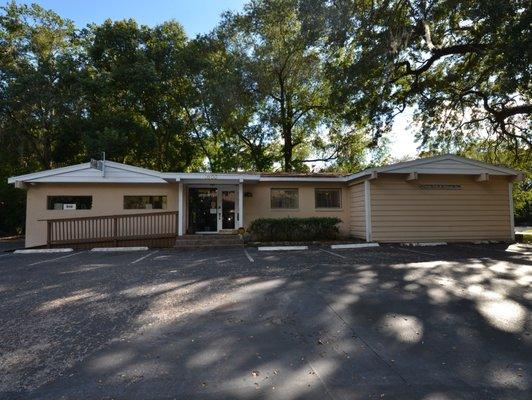 Commercial Real Estate Professionals office located on 1600 E Amelia St