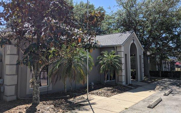 Lacquaniti Dental building