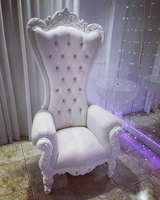 White throne chair