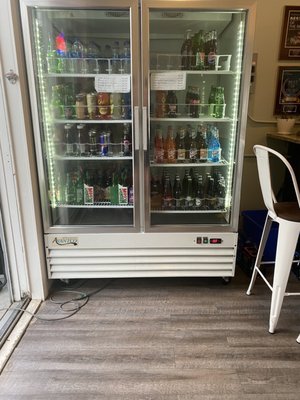 Cold drinks cooler