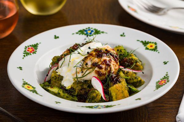 burrata with pesto