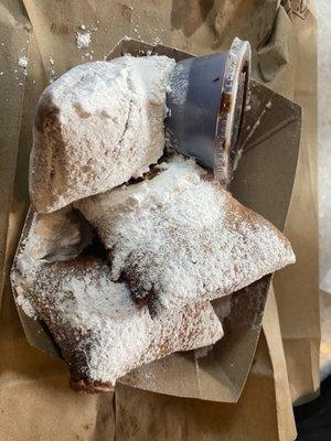 Beignets with chocolate sauce