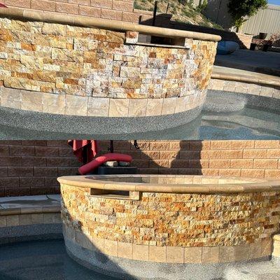 Peerless Pool Tile Cleaning