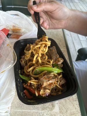 Beef lo mein