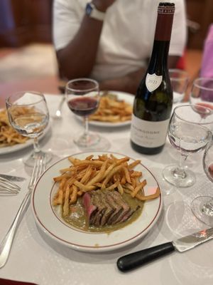 steak frites with house sauce