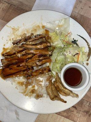 Lunch special: Chicken teriyaki and gyoza plate